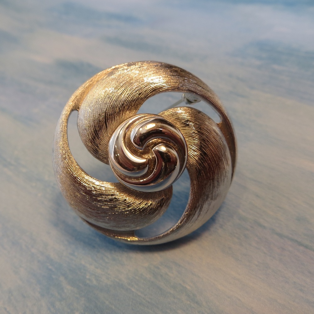 Unique MONET Retro Style Glam Statement Vintage Brooch Pin